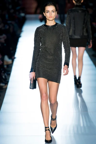 Look 28